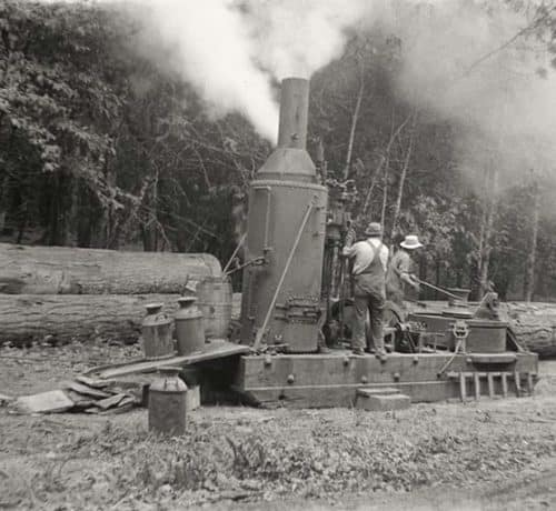 Steam donkey pulling logs at the present day location of Sturgeon's Mill